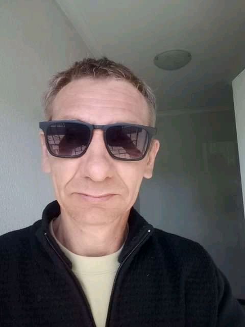 MickeyBlueEyes32